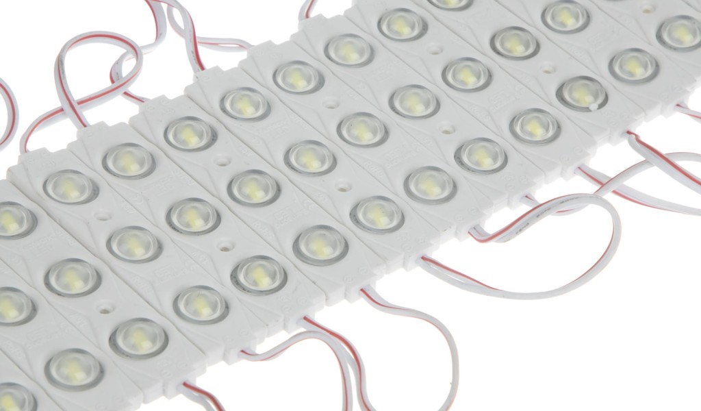 ریسه چسبی ۱۲ ولت بلوکی لنز دار آفتابی